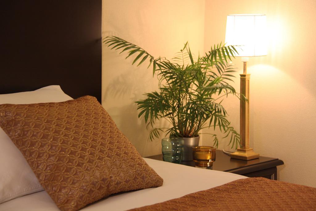 Hotel Business Apartments Dnipro Bilik gambar